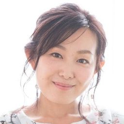 新井里美 飾演 Sayoko Shinozaki (voice)