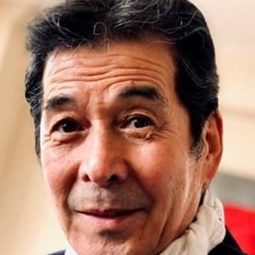 井上順 - 東京難民演員 飾演Suzumoto