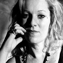 Cookie Mueller 飾演 Penelope Trasher