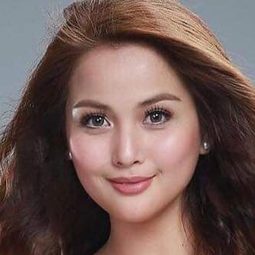 Diane Medina - 巴塞隆拿：未訴的衷情演員 飾演Flor