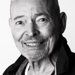 Thomas Danneberg 飾演 Gustafson