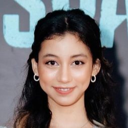 索菲亞·席亞倫 - 搏命生死限演員 飾演Kirana