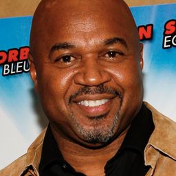 David Reivers 飾演 Mo