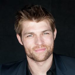 連恩·麥肯泰 飾演 Jason Andrews