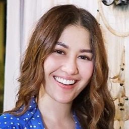 Jelita Callebaut 飾演 Mirah