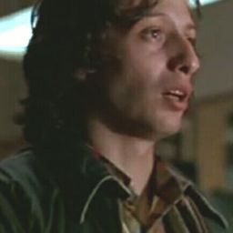 Krum De Nicola 飾演 Morfino