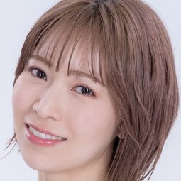 青木 瑠璃子 飾演 多田李衣菜