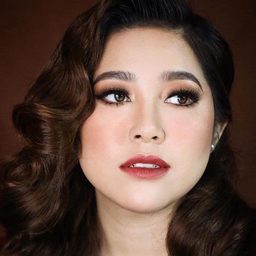 莫伊拉·德拉托雷 - Becky & Badette演員 飾演Herself