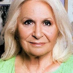 Betty Valassi 飾演 Savvas' Wife