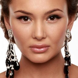 艾達·加裏富林娜 飾演 