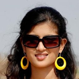 Vega Tamotia 飾演 Pritilata Waddedar