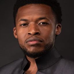 Nyaniso Dzedze 飾演 Donald