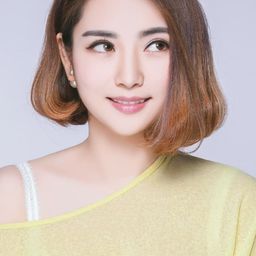 Tao Jingjing 飾演 Qiu Yue