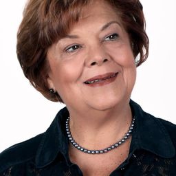 Ayşe Kökçü 飾演 