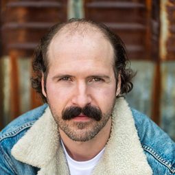 Laird Reghenas - 你留下的痕跡演員 飾演Gage's Manager