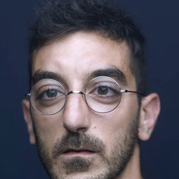 Sipan Mouradian - L'Esprit de famille演員 飾演Kevin