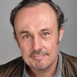 Jonathan Kydd - The Russian Revolution演員 飾演Narrator (voice)