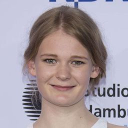 史旺緹兒·寇爾霍夫 飾演 Vivi