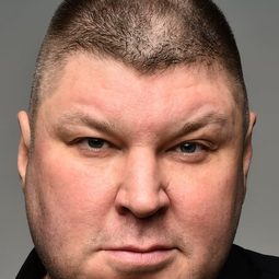 Andrey Sviridov - 祝你好運演員 飾演