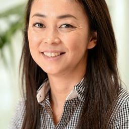 Tomoko Nakajima 飾演 Fuyuko