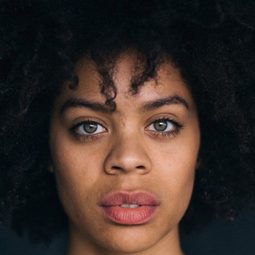 Jane Chirwa - 霹靂嬌娃演員 飾演Passing Woman (Angel)