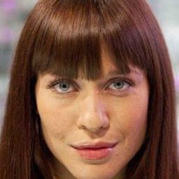 Abeille Gélinas 飾演 Sabrina