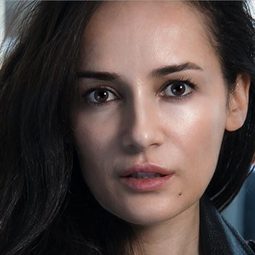 蕾貝卡·胡珊 - 搖滾蟲蟲：齊聚一堂演員 飾演Buzz (voice)