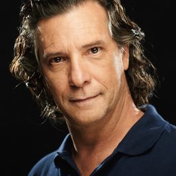 Àlex Casanovas 飾演 Ferran