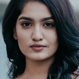 桑妮雅伊亞潘 飾演 Divya