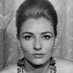 Elga Andersen 飾演 Frieda Bencker