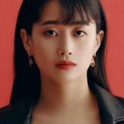 金景淑 飾演 Soo Jin