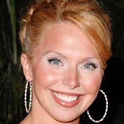 Nicola Royston 飾演 Corinne Kennedy