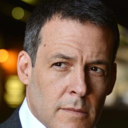 Robert Pralgo - The Lost Valentine演員 飾演Dave Oliver