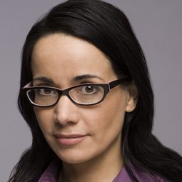 珍妮娜·葛羅佛 - Mercy Black演員 飾演Dr. Ward