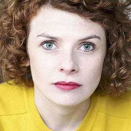 Charline Paul 飾演 Claire