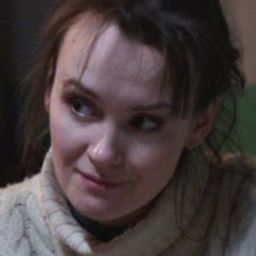 Julia Vaniukova 飾演 Masa