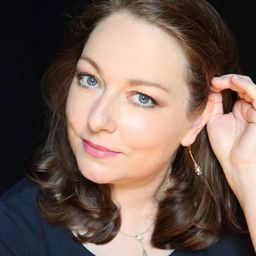 Dorothea Röschmann 飾演 Vitellia