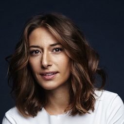 Pia Tjelta 飾演 Rebecca