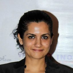 德薇卡·巴戈特 - 愛情你我她編劇