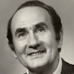 Seweryn Dalecki - 砂漏療養院演員 飾演Teodor