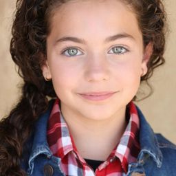 Sophie Fatu 飾演 Gaby Pinch