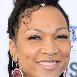 Kali Reis 飾演 Jacqueline 'Jaq' Diallo