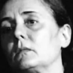 Winni Riva 飾演 il proprietario della pensione