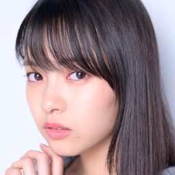 新條由芽 飾演 Sena Hayami / Kiramai Green