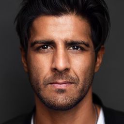 Jay Ali 飾演 Aidan Patel