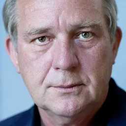 Uwe Preuss 飾演 Siggi