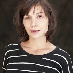 Marie du Bled 飾演 Jeanne