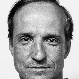 Kaspars Znotiņš 飾演 Tetis (voice)