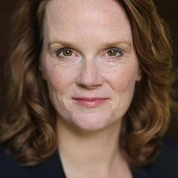 Rachel Fowler 飾演 Meg