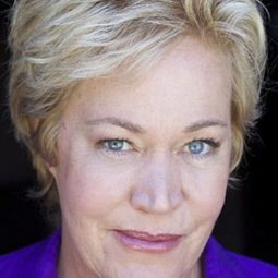 黛安·迪蘭諾 飾演 Mrs. Alma Rumblebuns (voice)